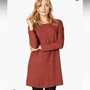 NWT Prana Cece Long Sleeve Dress in Pomegranate. Size Medium.
